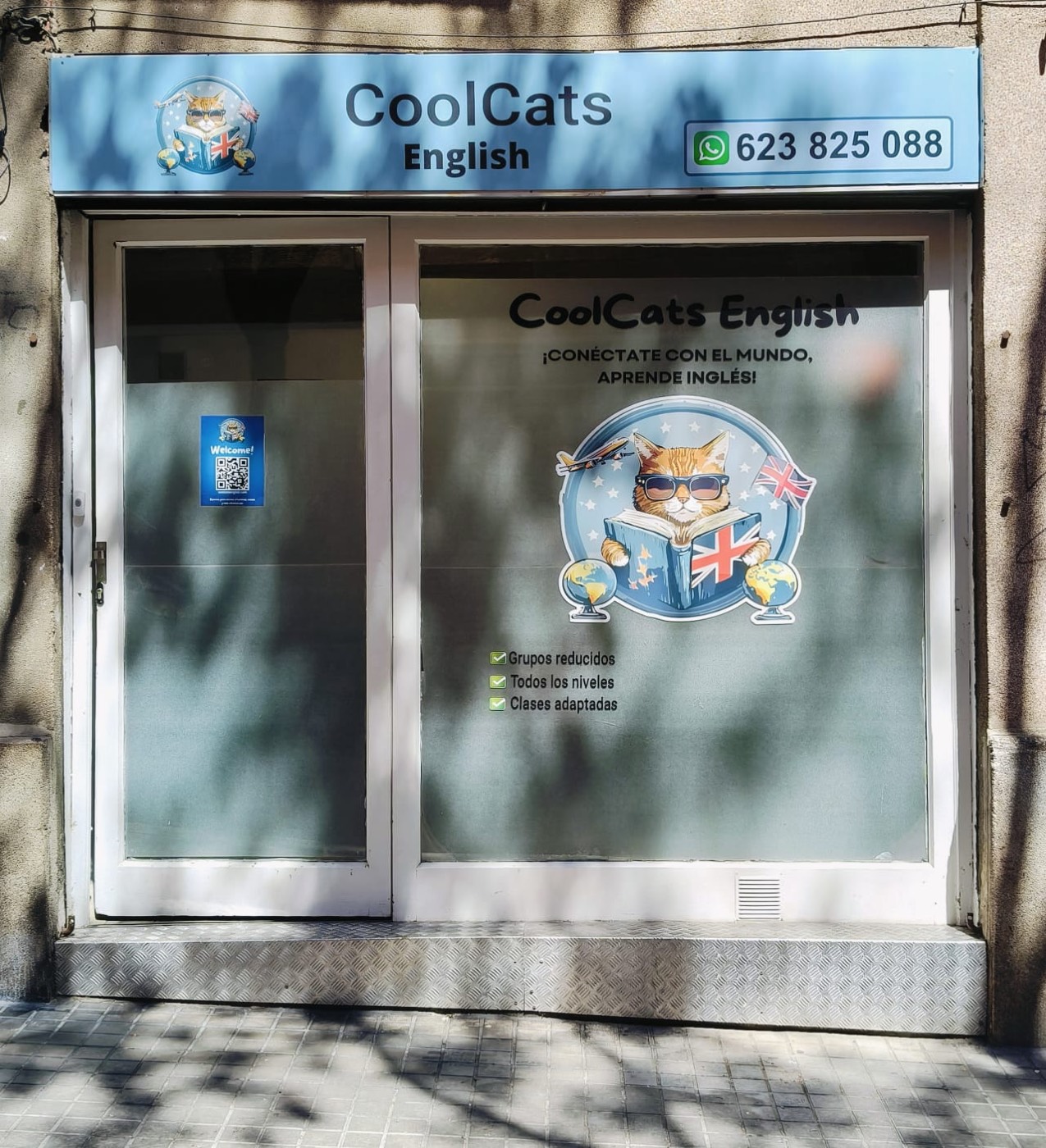 Fachada de CoolCats English en Horta-Guinardó, Barcelona