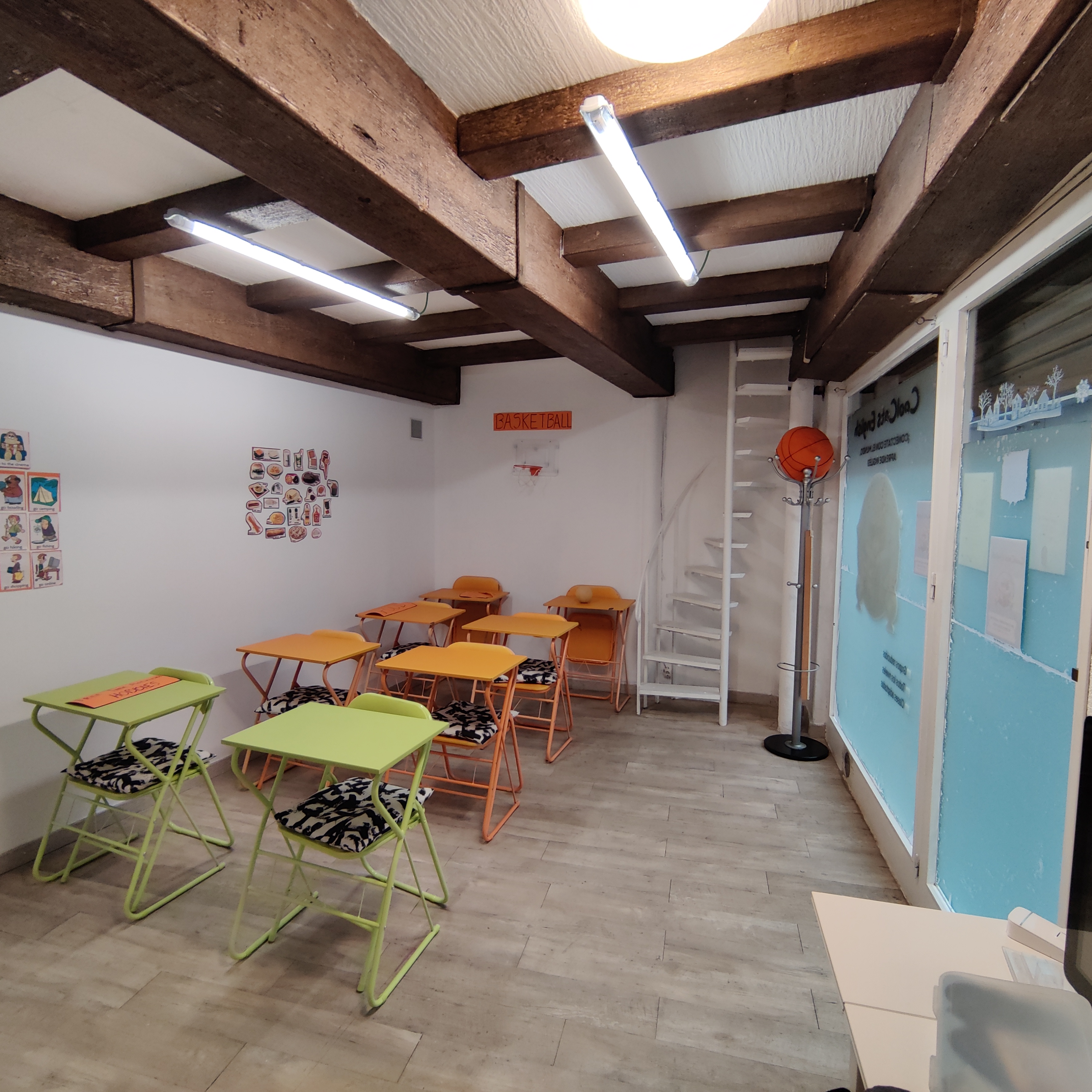 Aula de clases en CoolCats English